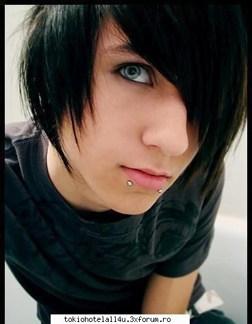 Poze emo - Devil In Persoana >.< - Emo