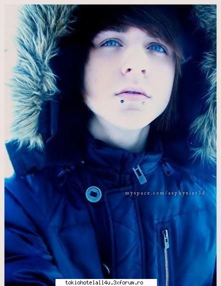 Poze emo - Devil In Persoana >.< - Emo