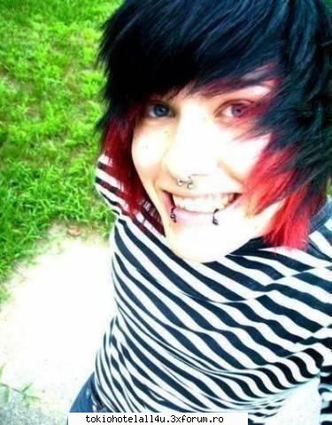 Poze emo - Devil In Persoana >.< - Emo