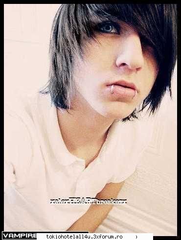 Poze emo - Devil In Persoana >.< - Emo