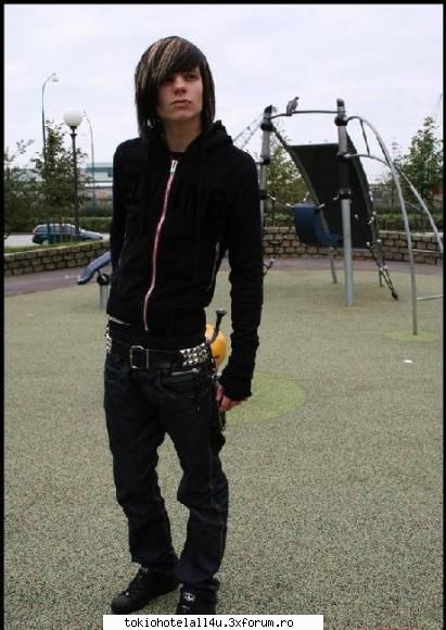 Poze emo - Devil In Persoana >.< - Emo