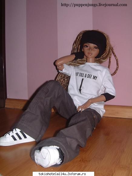 barbie Tom - ce pozitie buna are - Tom Kaulitz
